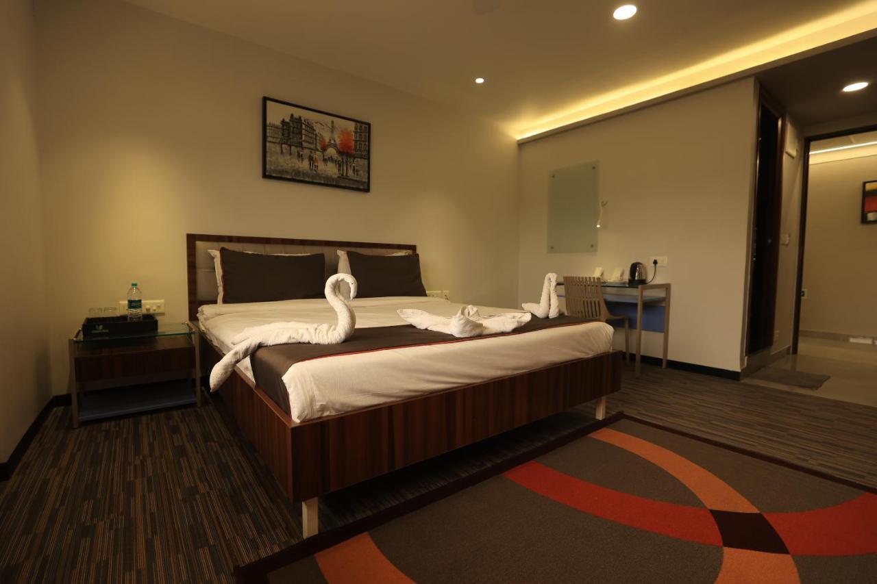 Hotel Crystal Urban Park Bhubaneswar Exterior foto